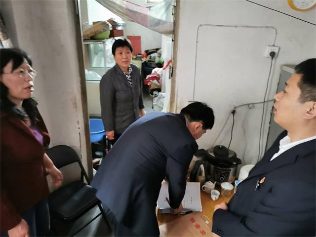 一山所党支部帮扶困难户，法律援助正进行